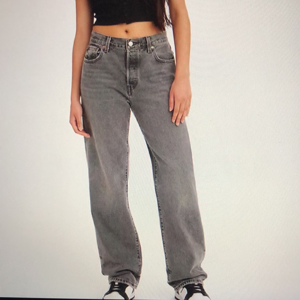 Brand New Levi’s 501 26x32 Grey Straight Leg Jeans